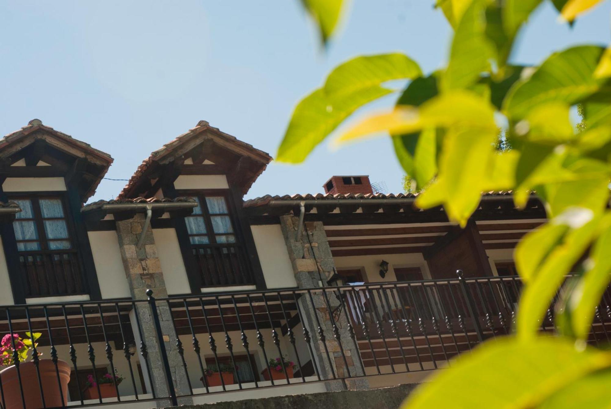 Viviendas Rurales Traldega Turieno ภายนอก รูปภาพ